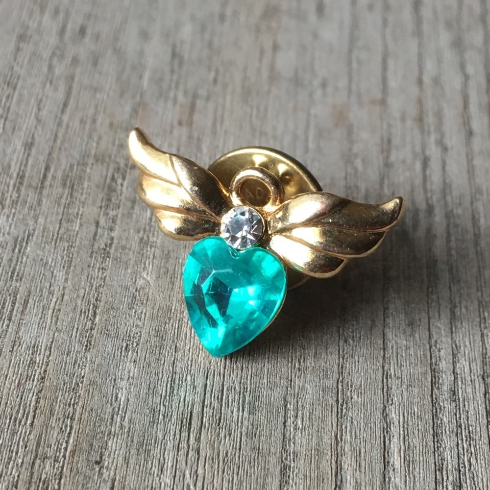 Vintage Signed Avon Angel Brooch Lapel Pin Green May Birthday Heart Rhinestone View 2